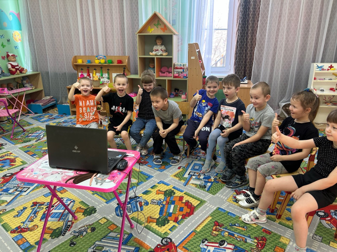 Просмотр мультфильмов "Помощники Земли" Просмотр мультфильмов "Помощники Земли".